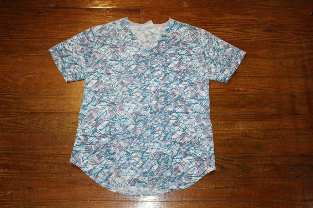 White Swan Women Scrub Top Multi Colored Print Size Medium Short Sleeve Pockets